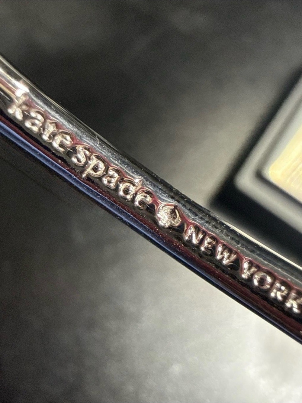 Kate Spade Sailor's Knot Hinge Bangle Silvertone 2469 - Picture 7 of 7